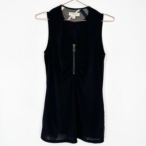 BURBERRY London V-Neck Sleeveless Top